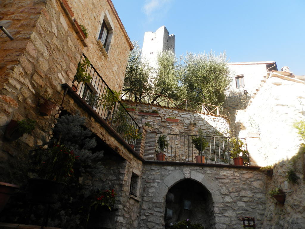 Residenza Di Paese Castello Del Poggio Hotel Ferentillo Exterior photo